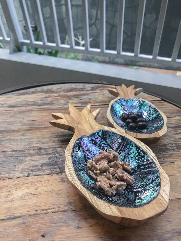 Teak & Pearl Pineapple Display Dish - Midnight