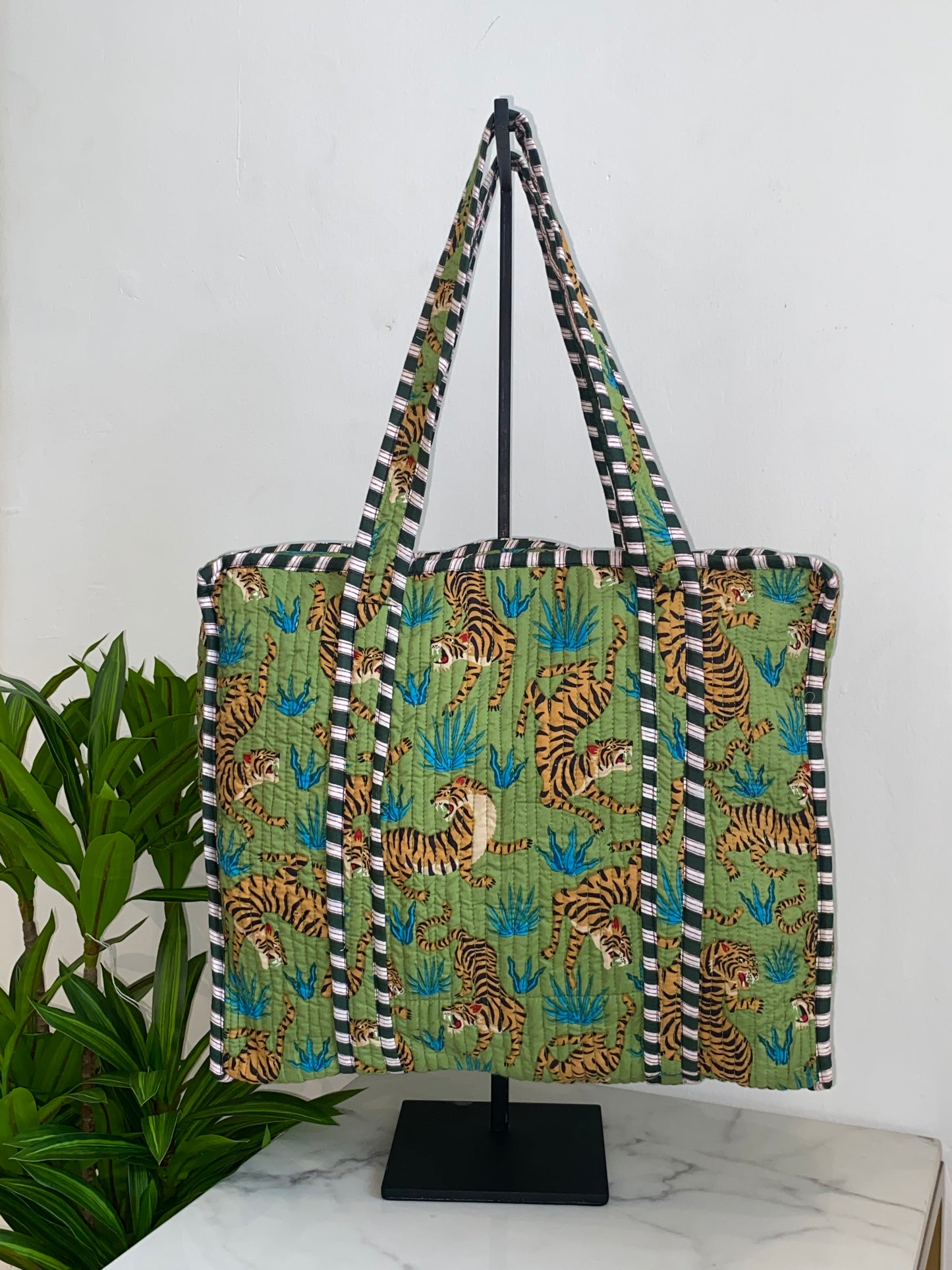 Cotton Fabric Tote w/ Zipper (Assorted)