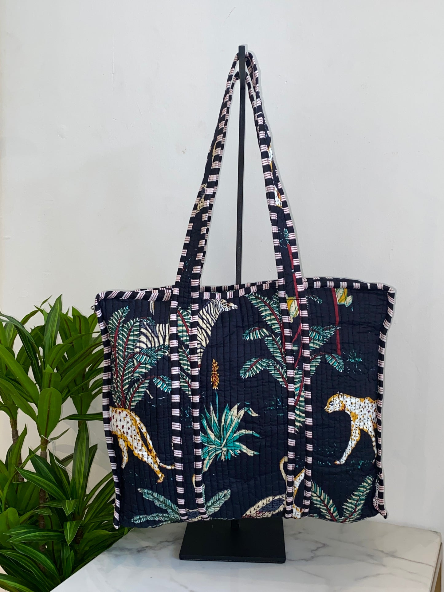 Cotton Fabric Tote w/ Zipper (Assorted)