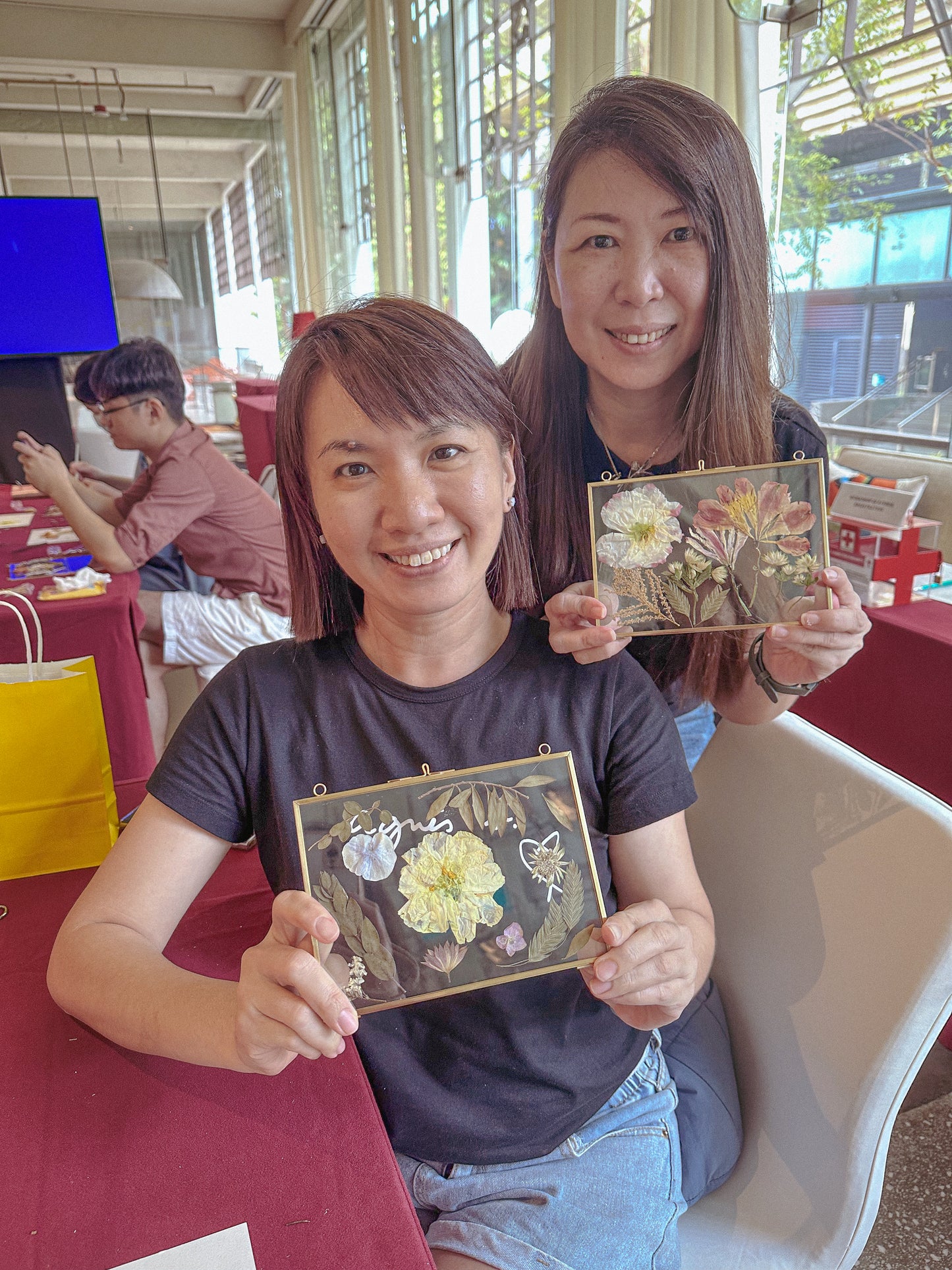 Oshibana: Designing a Pressed Flower Wall Charm on 1st Dec 2024